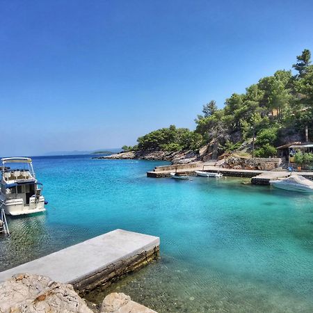 Holiday Hvar Vrbanj Exterior foto
