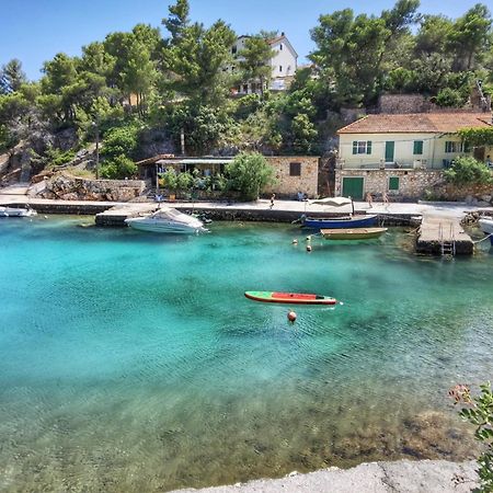 Holiday Hvar Vrbanj Exterior foto