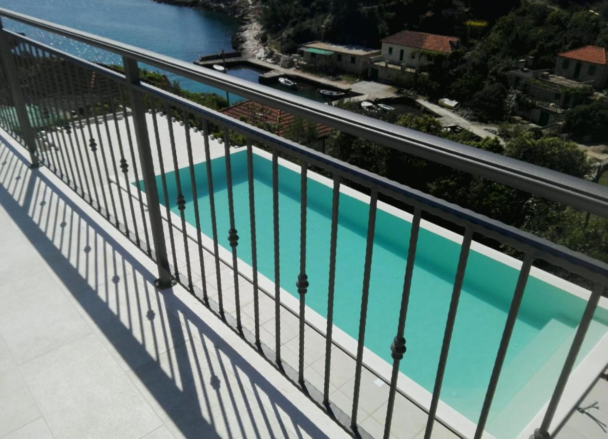 Holiday Hvar Vrbanj Exterior foto