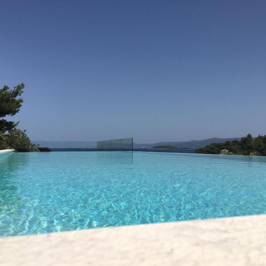 Holiday Hvar Vrbanj Exterior foto
