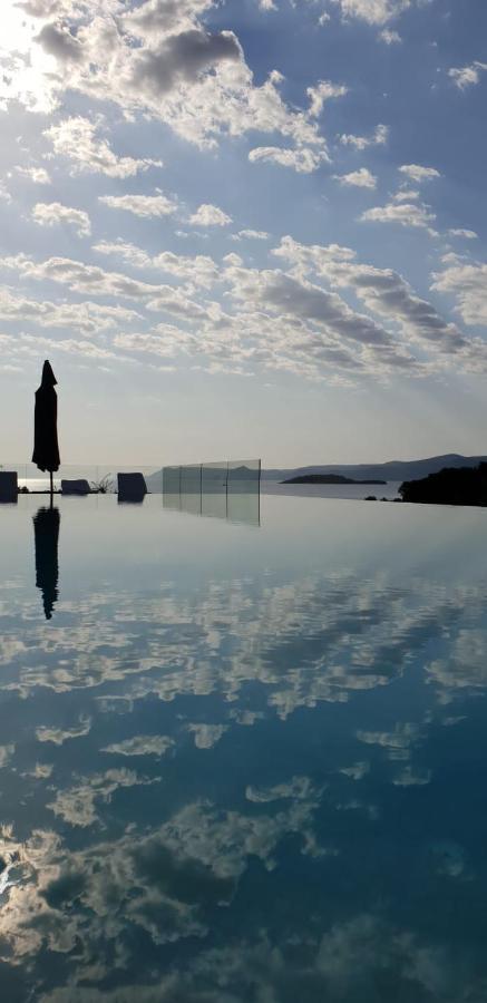 Holiday Hvar Vrbanj Exterior foto