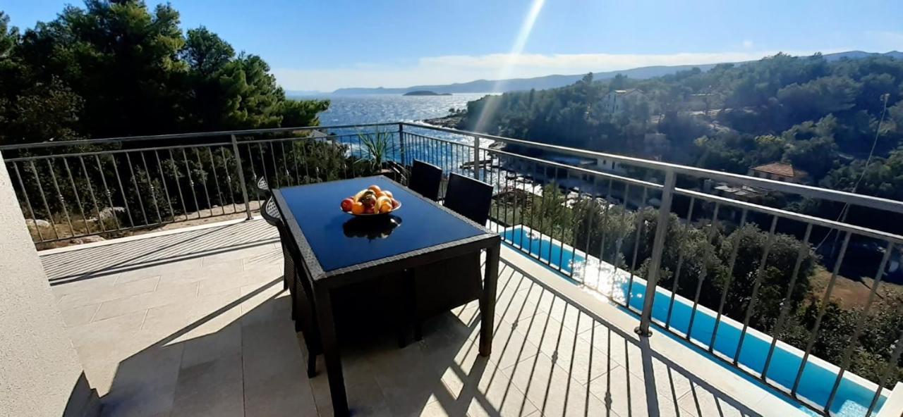 Holiday Hvar Vrbanj Exterior foto