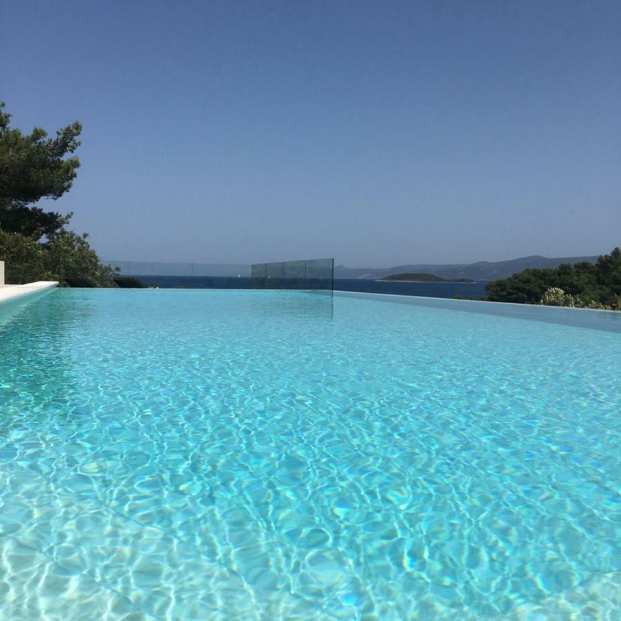 Holiday Hvar Vrbanj Exterior foto